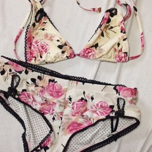 Betsy Johnson bikini med